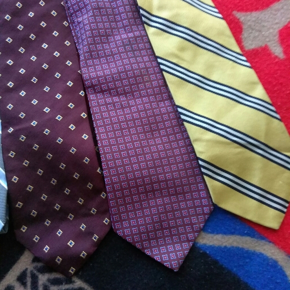 Brooks Brothers Silk Tie Bundle - Picture 2 of 8